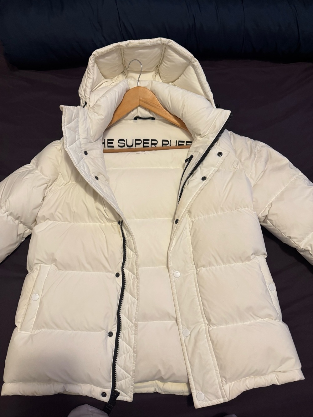 Aritzia Women's Ivory Quilted Puffer Jacket with Hood